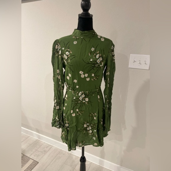 NWT Reformation Persis Dress in lomita green floral mockneck long sleeve 8 - Picture 3 of 9